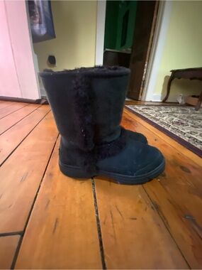 UGG Women's Size 9 Classic Chillapeak Black Suede Shearling Fur Mid-Calf Boots